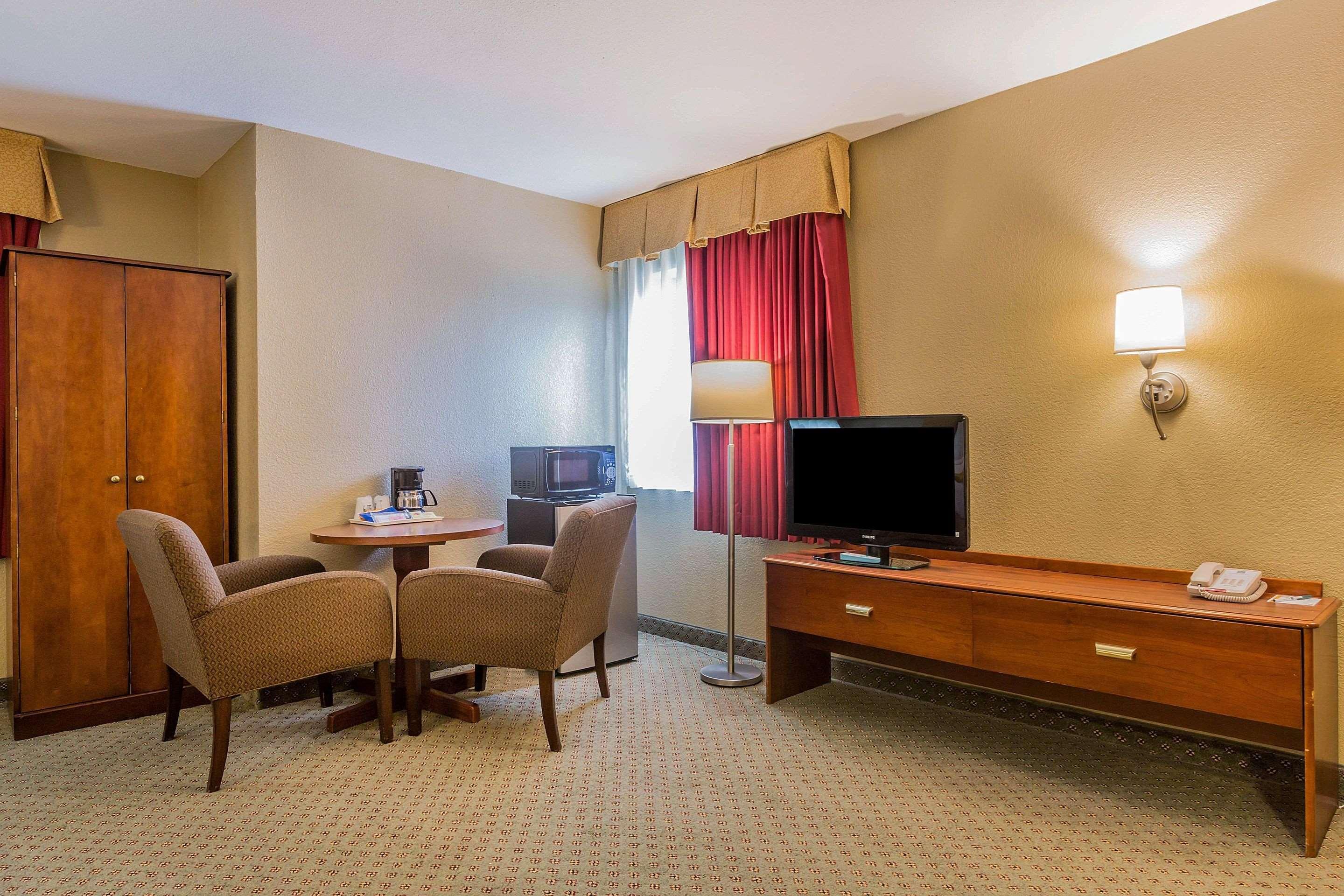 Quality Inn Hyde Park - Poughkeepsie North Экстерьер фото